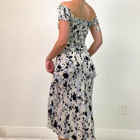 NEW ASTR The Label Women's Floral Off-Shoulder Maxi Dress - Blue/White Size M - Picture 3 of 10